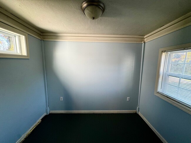 Building Photo - Lovely Home in Fort Hill Area