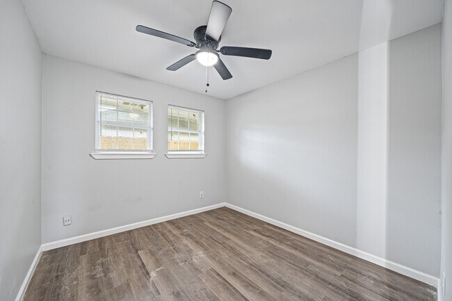 Building Photo - 8834 Brackley Ln