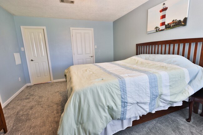 Building Photo - 2110 Gunwale Cir