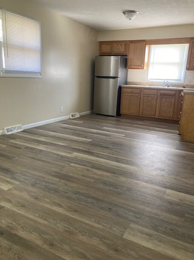 Building Photo - Updated 3 Bedroom Home Available!