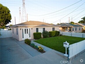 Building Photo - 5802 N Vista St