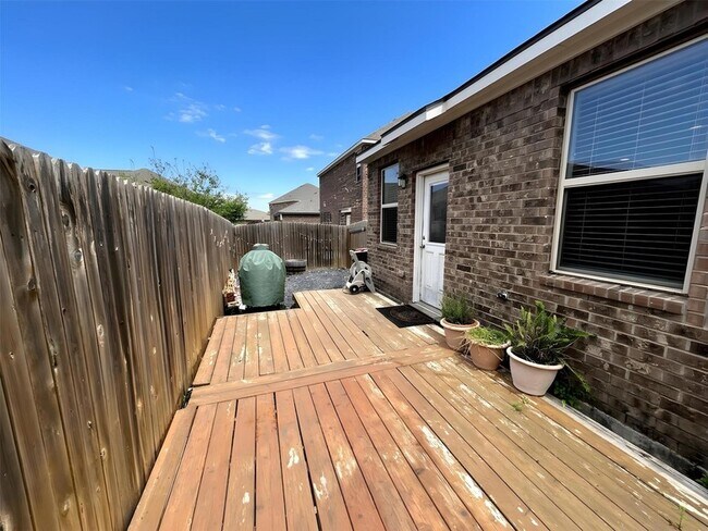 Building Photo - 729 Aliso Trail