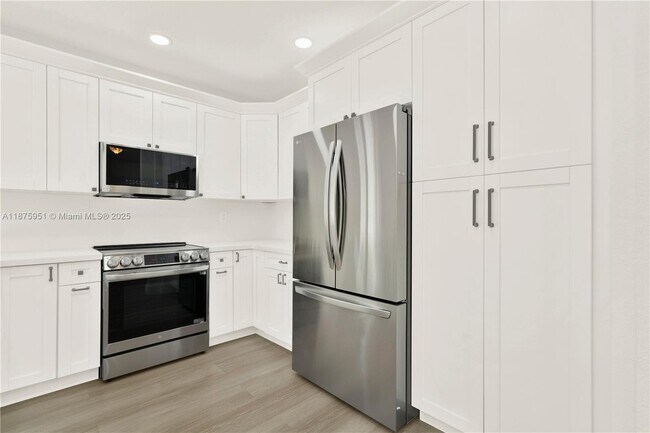 Building Photo - 21422 SW 85th Psge