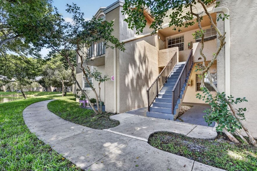 Building Photo - 2361 NW 96th Terrace