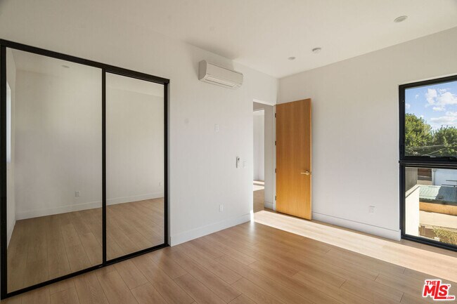 Building Photo - 3909 W Exposition Blvd