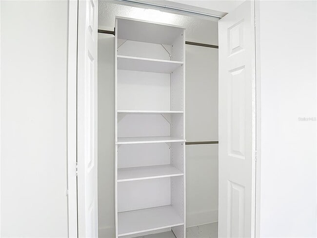 Building Photo - 9920 San Mateo Way