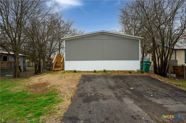 Building Photo - 910 Ashwood Dr