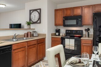 Building Photo - Hey Asheboro....1 Bedroom 1 Bath $1099/mo - $0-Deposit $0-Application