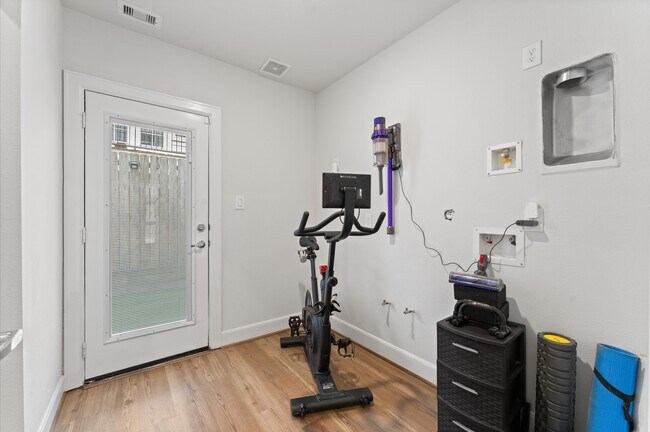 Building Photo - 311 Eado Park Cir