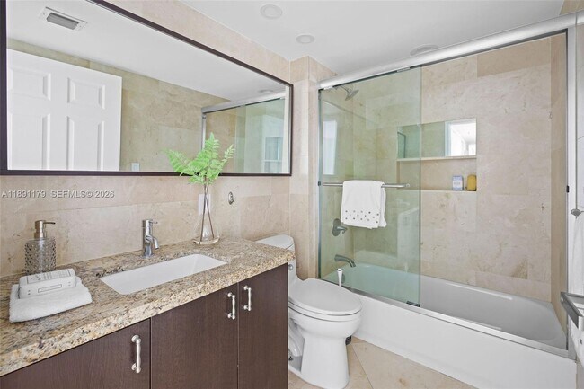 Building Photo - 650 West Ave