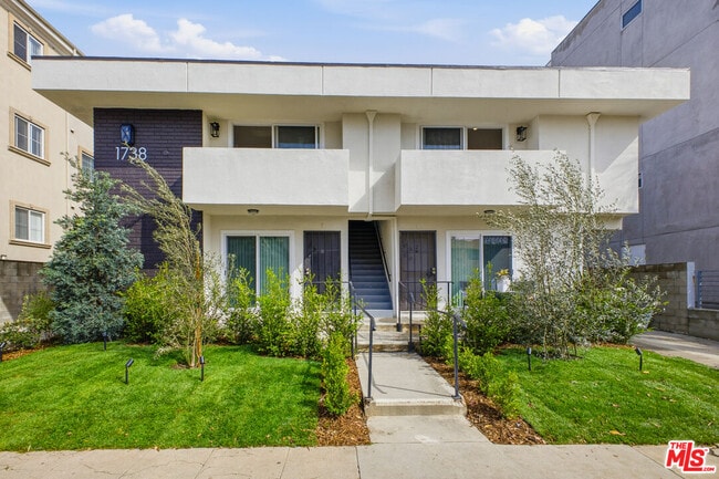 Building Photo - 1738 Colby Ave