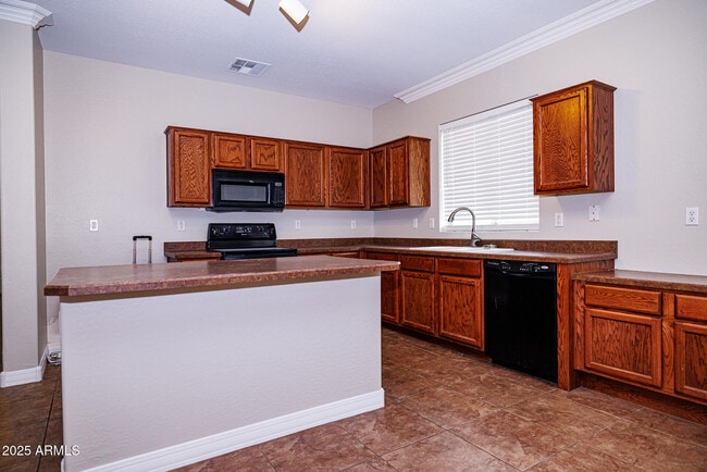 Building Photo - 1242 E Cassia Ln