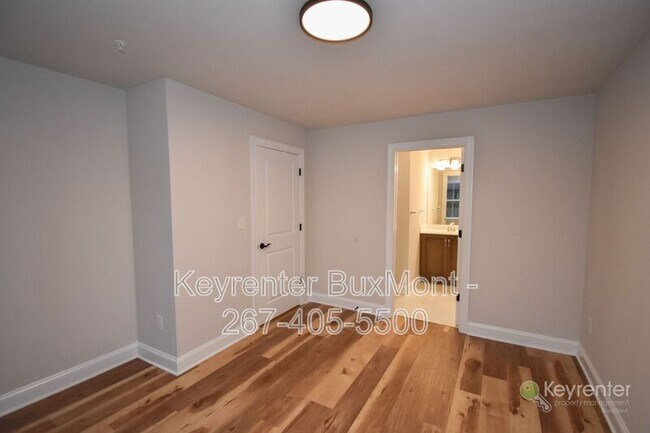 Building Photo - 320 Schadle Rd