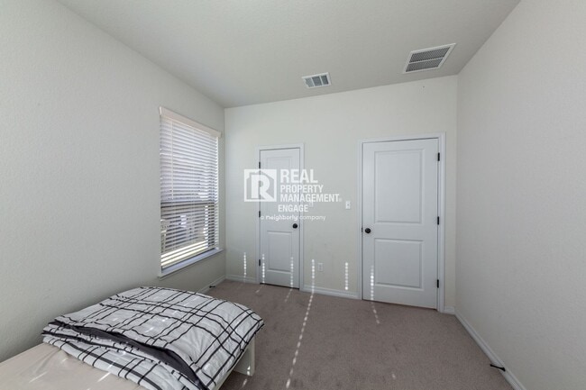 Building Photo - 2105 Bonavista Wy