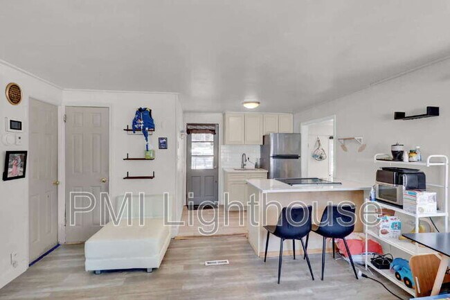 Building Photo - 117 Upton Dr