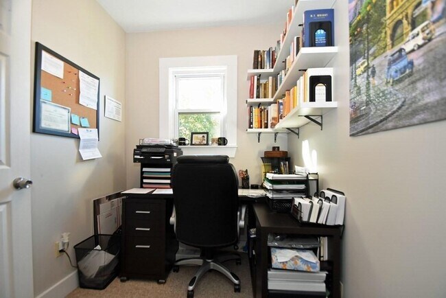 Building Photo - 90 High St