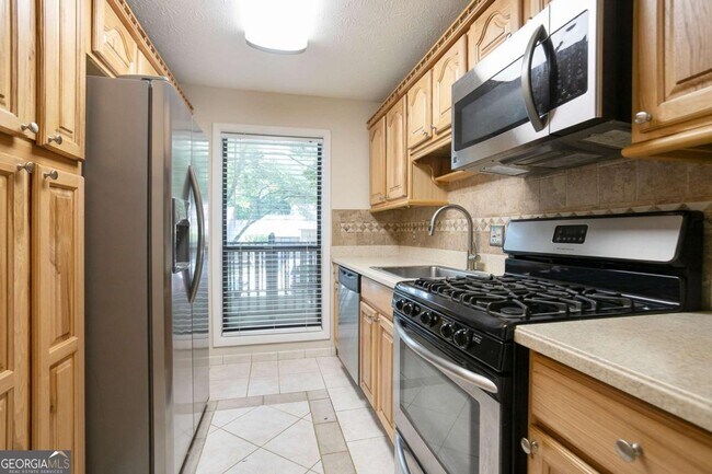Building Photo - 408 River Run Dr
