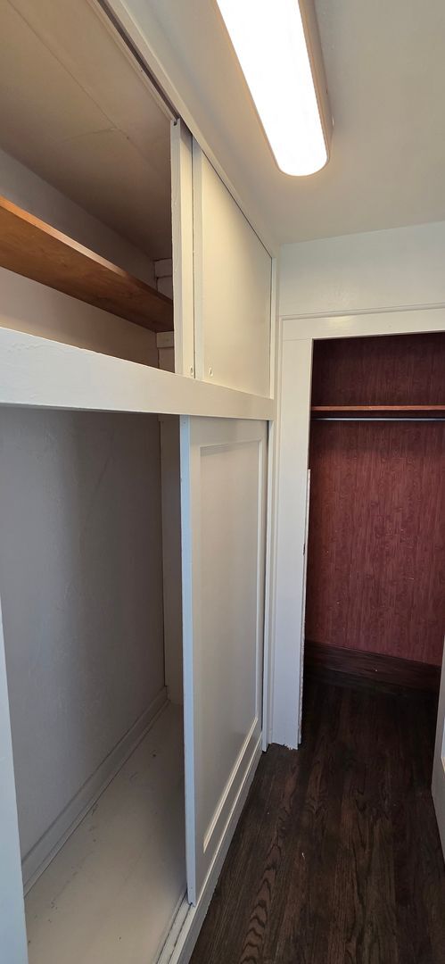 Building Photo - Grove St | 1927-1929