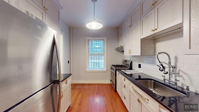 Building Photo - Park Terrace West