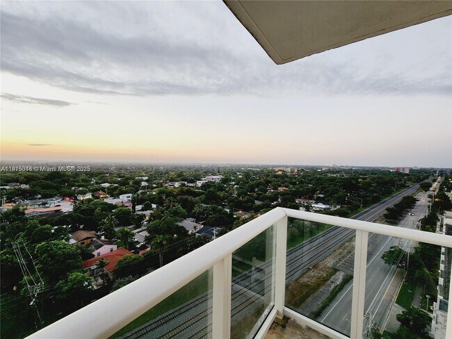 Building Photo - 4250 Biscayne Blvd