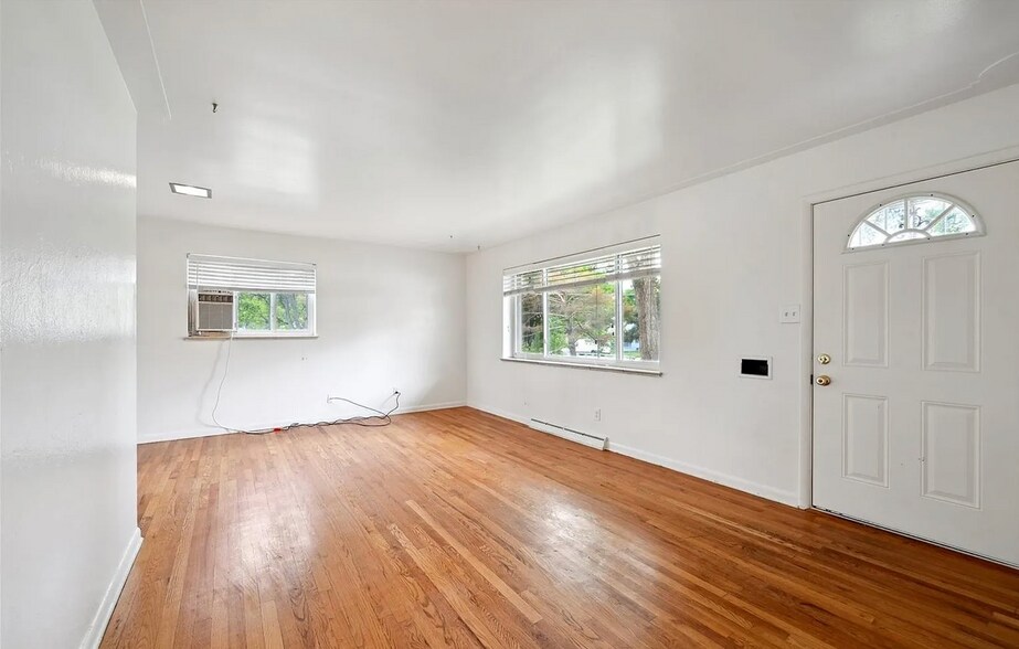 Living Room - 2480 S Lafayette St