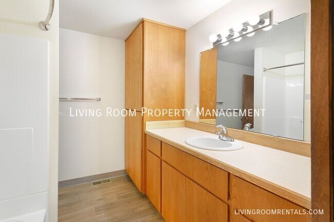 Building Photo - 9811 SW 49th Ave