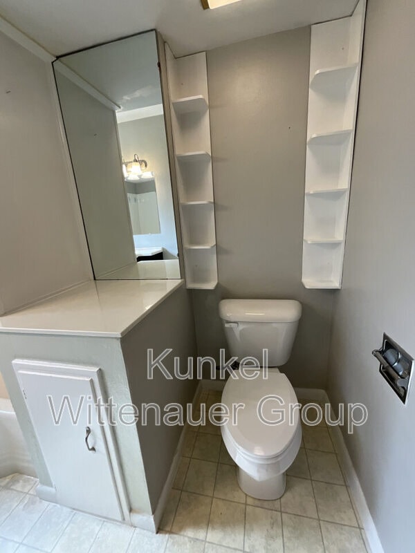 Building Photo - 1724 McClintock Ave