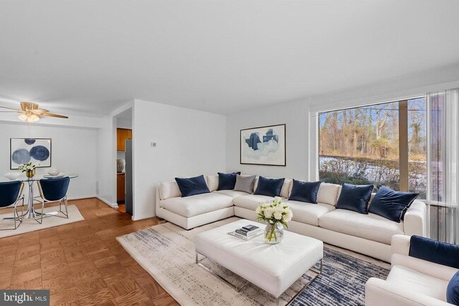 Building Photo - 7171 Donnell Pl