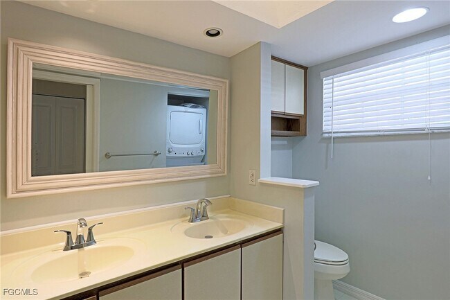 Building Photo - 14975 Rivers Edge Ct