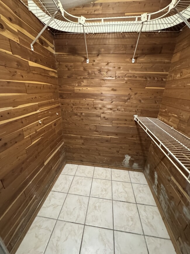 Building Photo - 225 Haviland Park