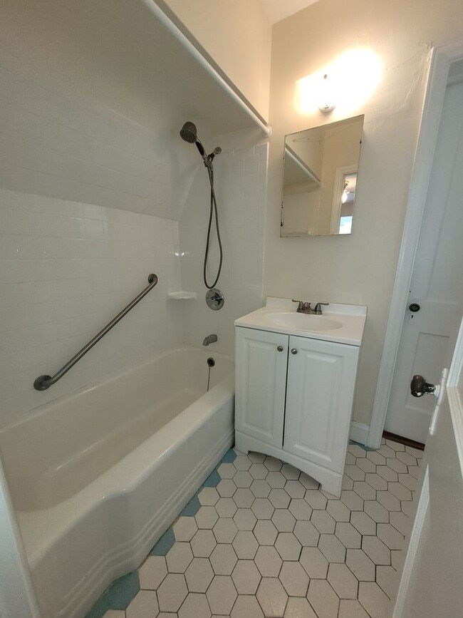 Building Photo - RIVER PARK