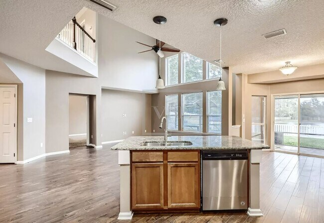 Building Photo - 11797 Huckleberry Trail East