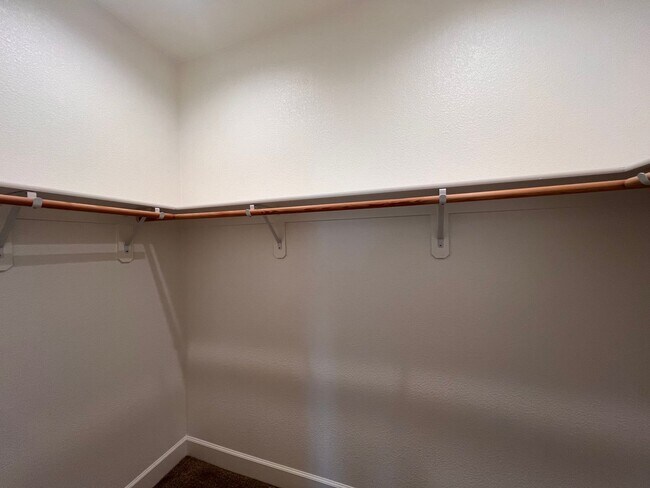 Building Photo - Spacious 3 bedroom home in Fernley