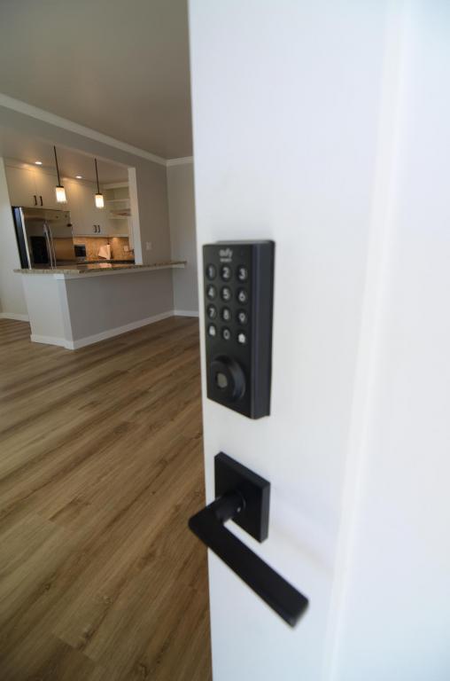 Building Photo - 126 22nd Ave