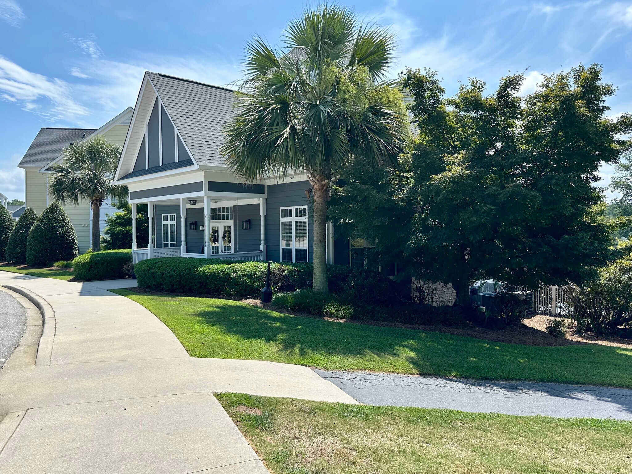 Building Photo - 149 Breezes Dr