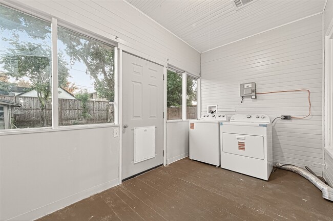 Building Photo - 1603 Branard St