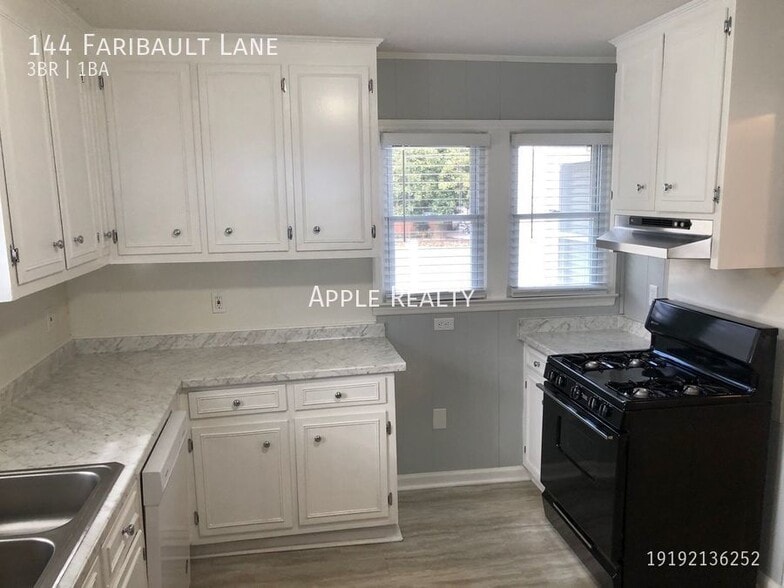 Building Photo - 144 Faribault Ln