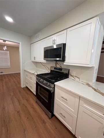 Building Photo - 615 Oak Forest Dr