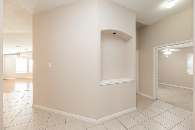 Building Photo - 25219 Spring Iris Ln