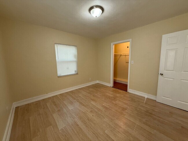 Building Photo - home for rent in South St. Pete