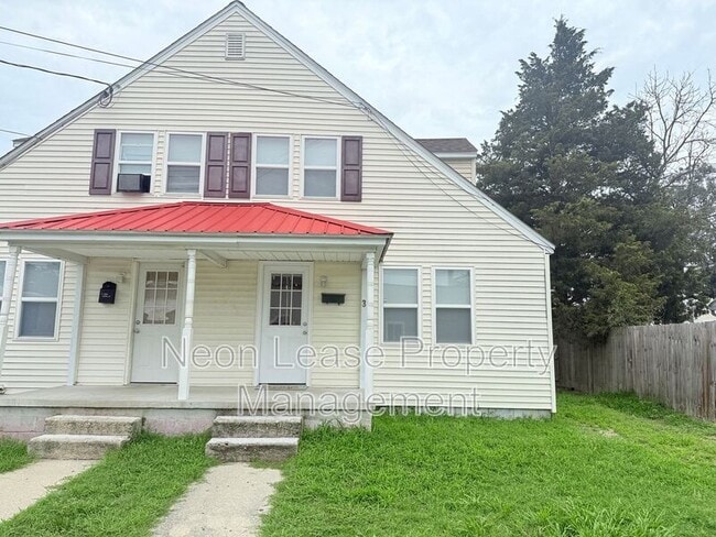 Primary Photo - 3-5 W 9th St