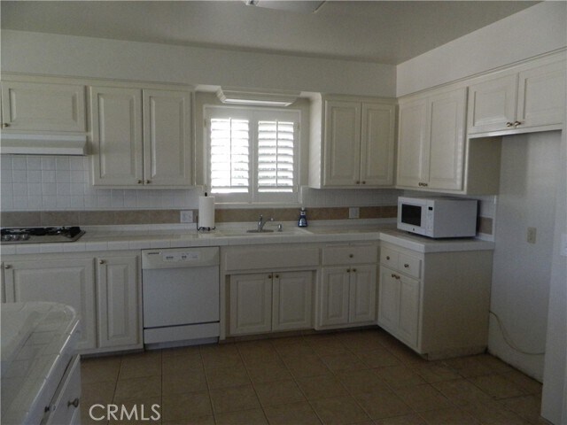 Building Photo - 7630 Buena Vista Dr