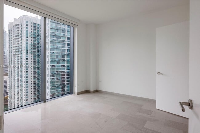 Building Photo - 68 SE 6th St