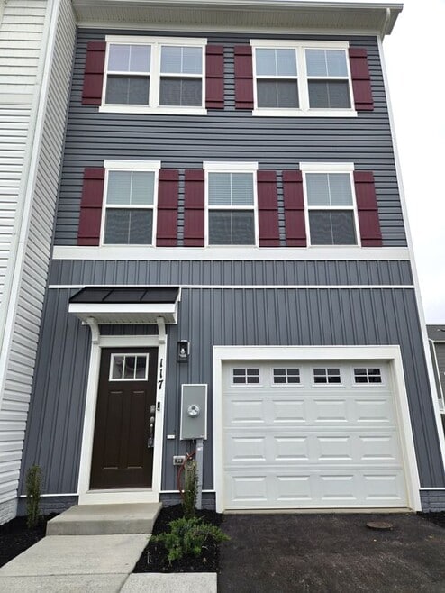 Building Photo - 117 Lakota St