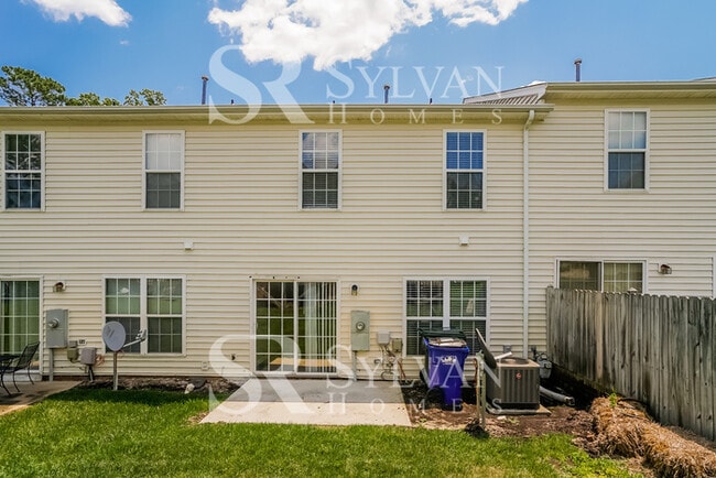 Building Photo - Everything you have been dreaming of is here. Lease today!