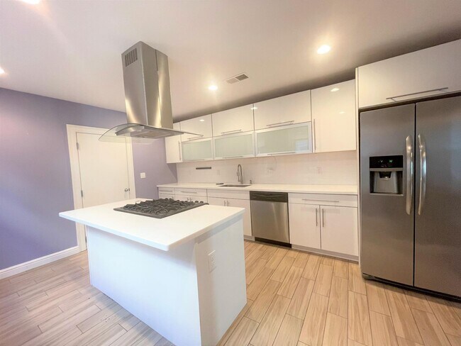 Building Photo - 20 Marie Ave