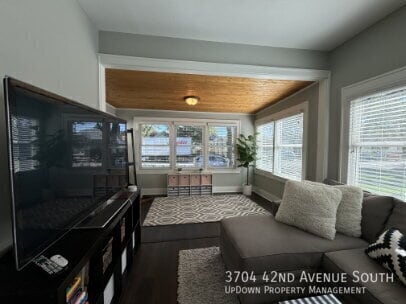 Building Photo - 3704 42nd Ave S