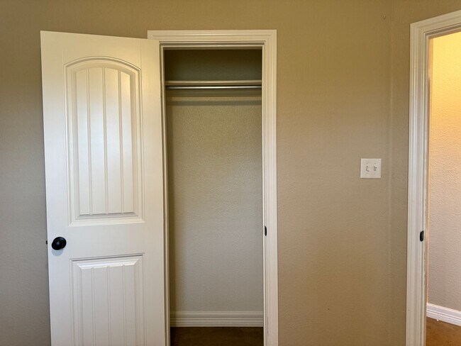 Building Photo - 15786 County Rd 472