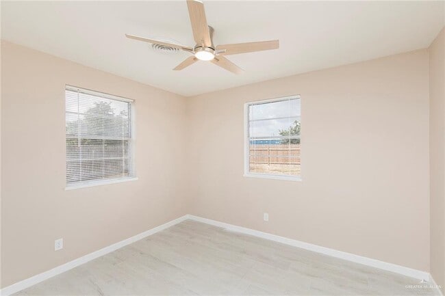 Building Photo - 1718 Tulip Ave