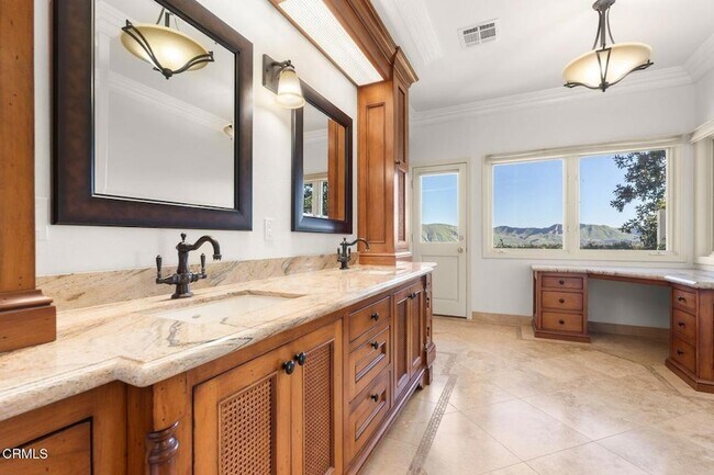 Building Photo - 13922 Foothill Rd